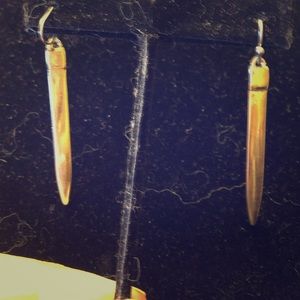 Vince Camuto drop earrings gold